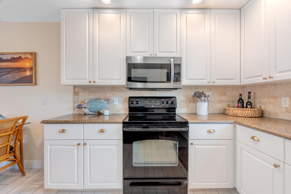 House, Multiple Beds (Sunni Kai) | Private kitchen