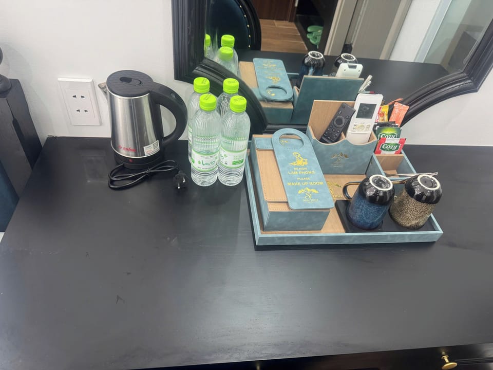 Panoramic Quadruple Room | Bathroom | Free toiletries, soap, shampoo, toilet paper