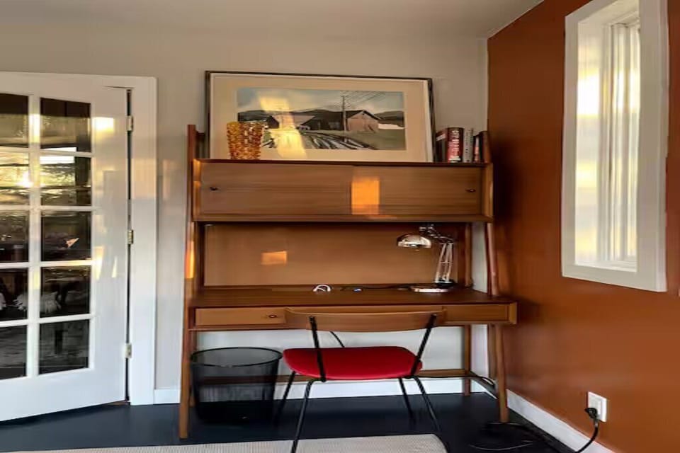 Dedicated retro secretary desk, ideal for a quiet remote work setup.