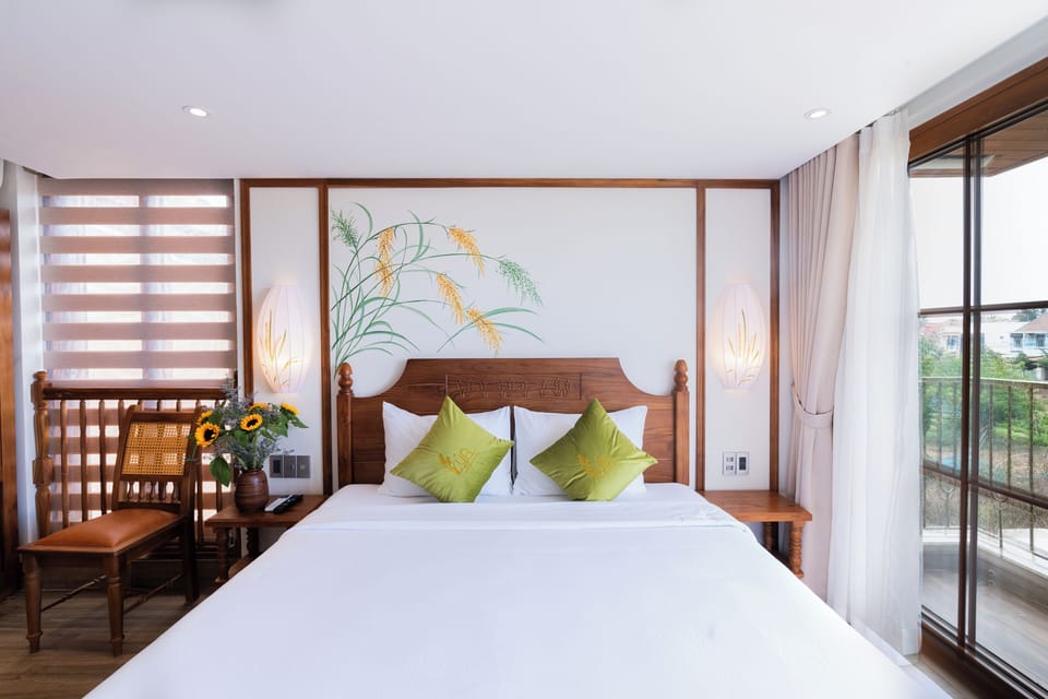 Superior Double Room, Garden View | In-room safe, desk, blackout drapes, WiFi (free)
