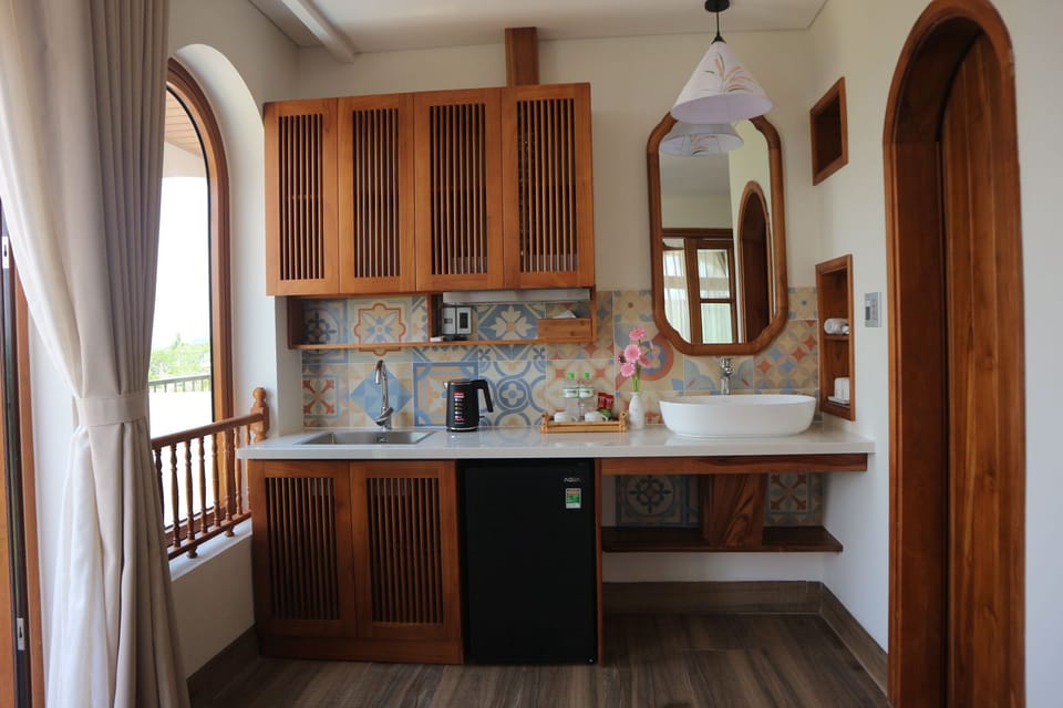 Junior Triple Room, Beach View | Interior