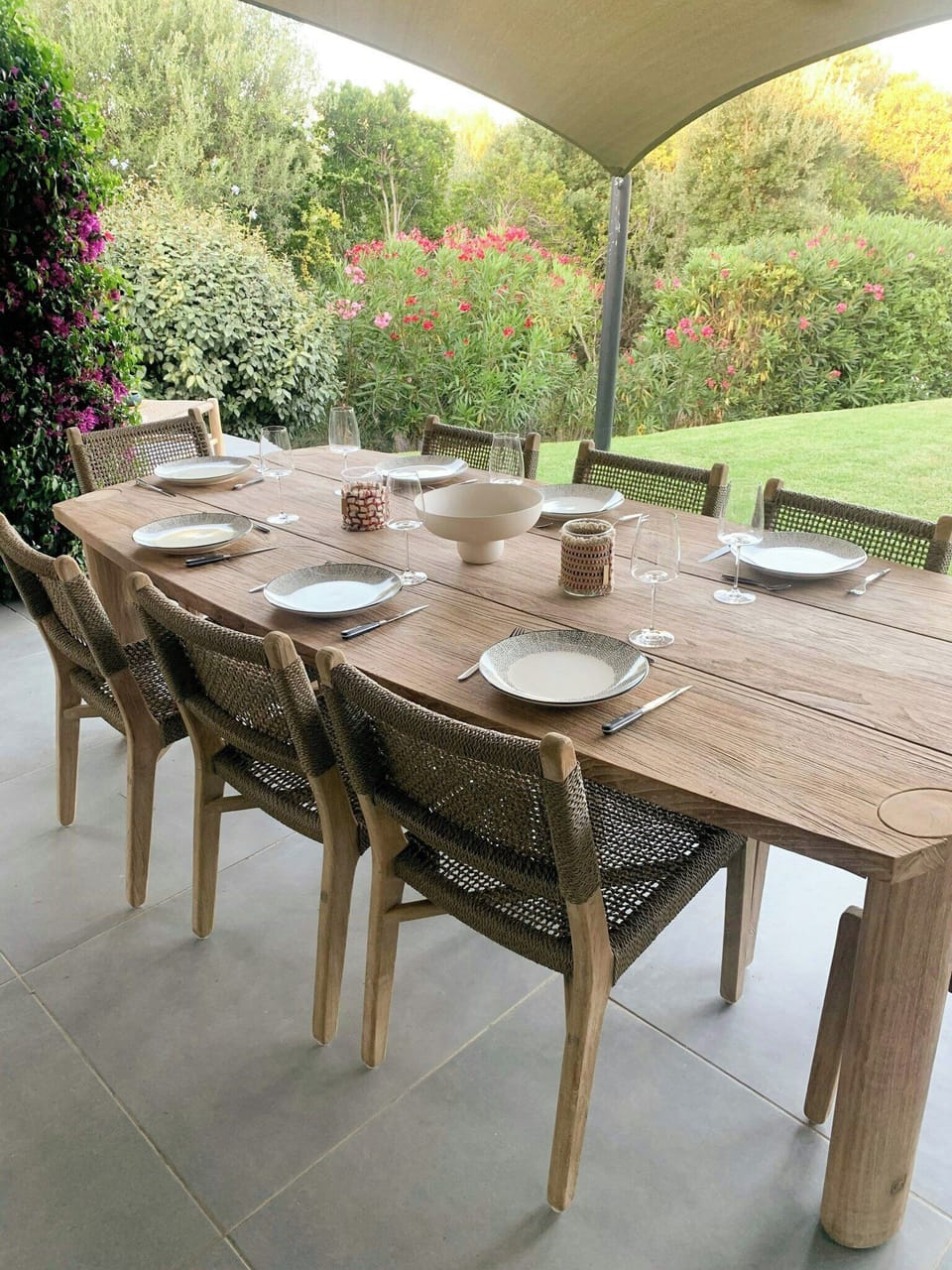 Outdoor dining
