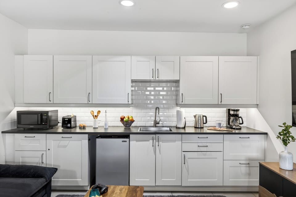 Kitchenette. (Red Rock Nook)