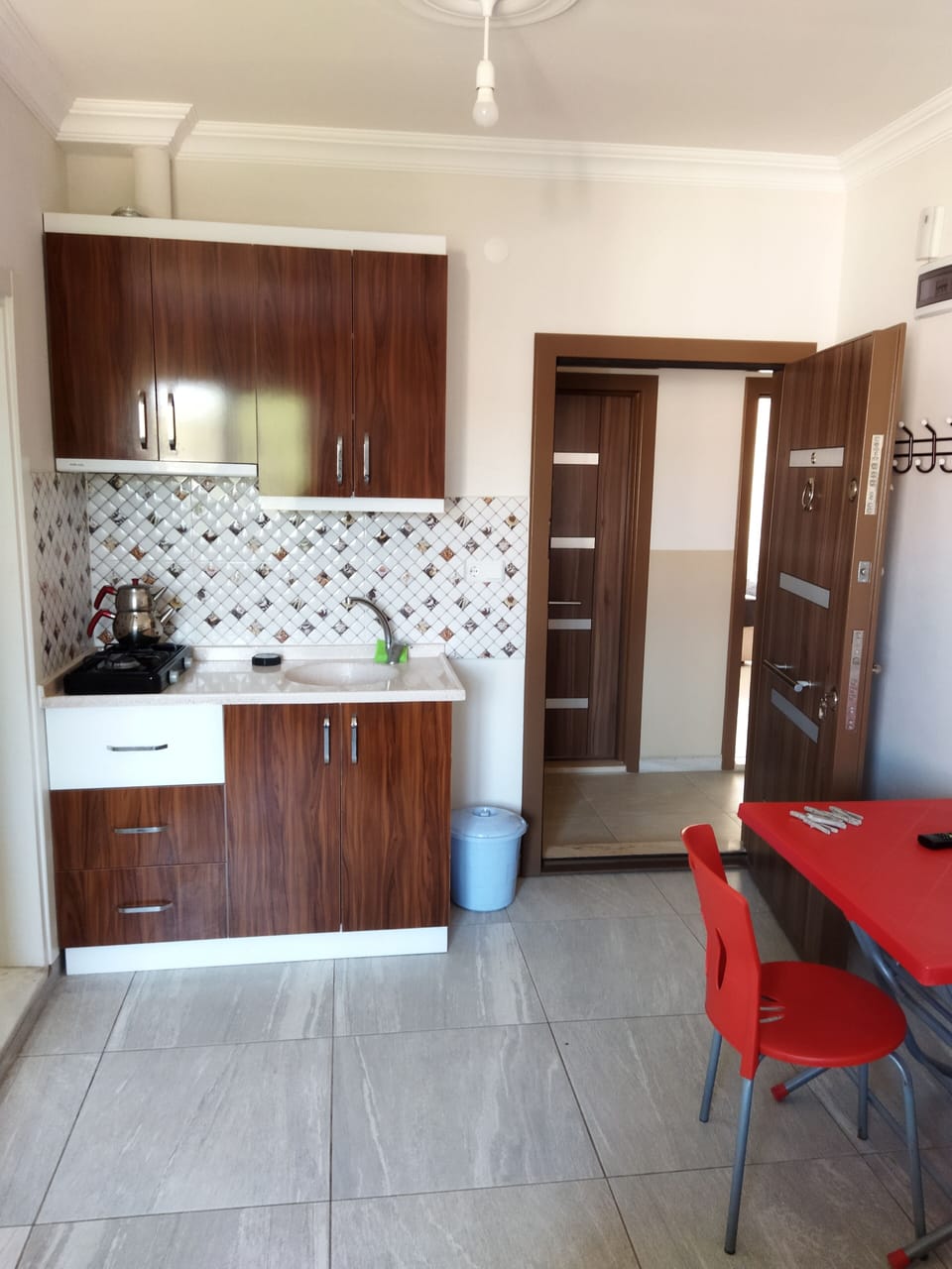 Standard Studio, Garden View | Private kitchen | Full-size fridge, stovetop, cookware/dishes/utensils