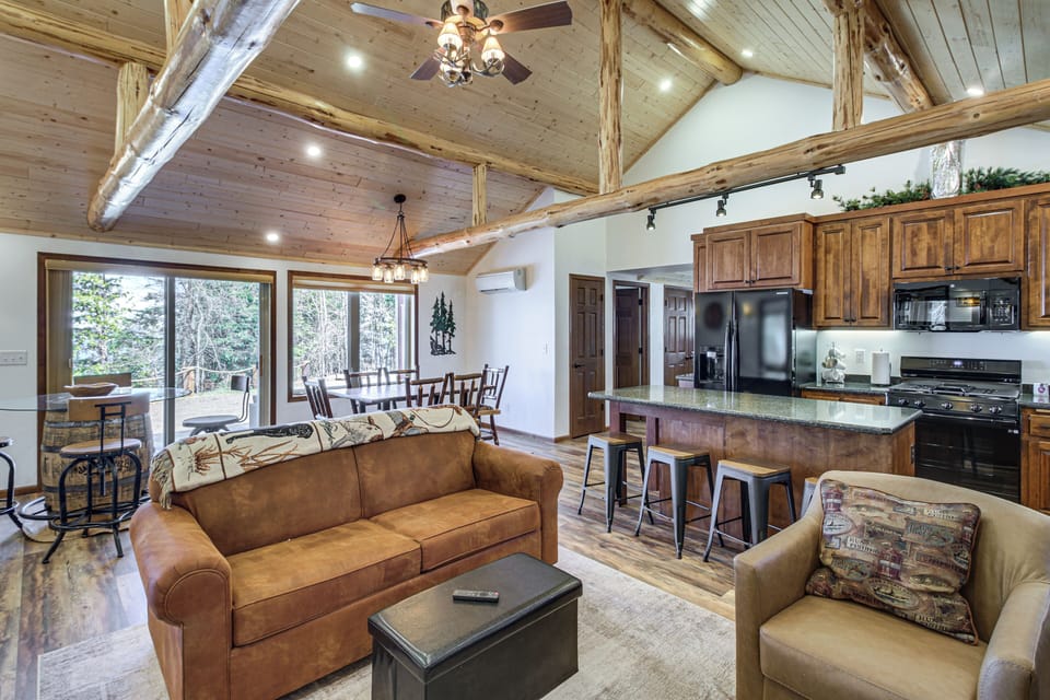 Living Room | Queen Sleeper Sofa | Smart TV | Gas Fireplace