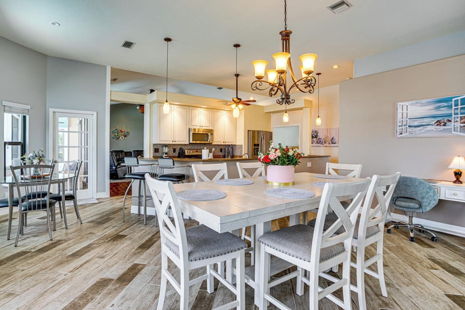 Dining Area | Dedicated Workspace