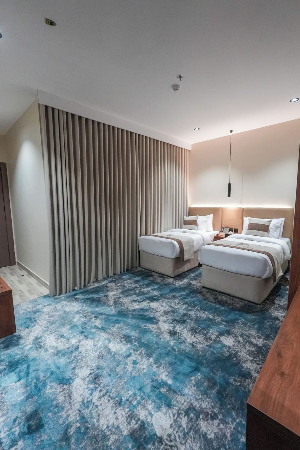 Basic Room | In-room safe, soundproofing, iron/ironing board, WiFi (free)
