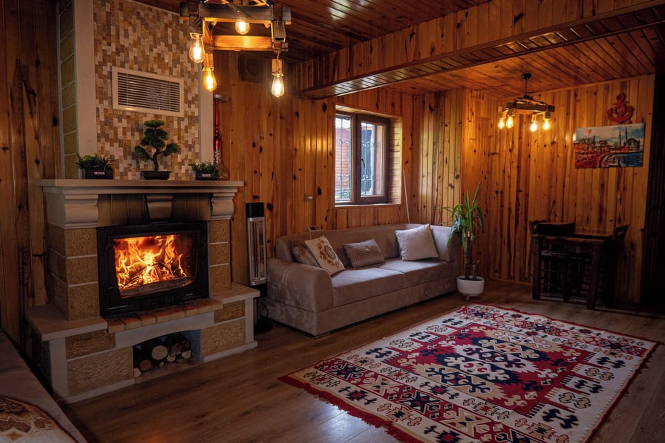 Classic Twin Room, Lake View | Living area