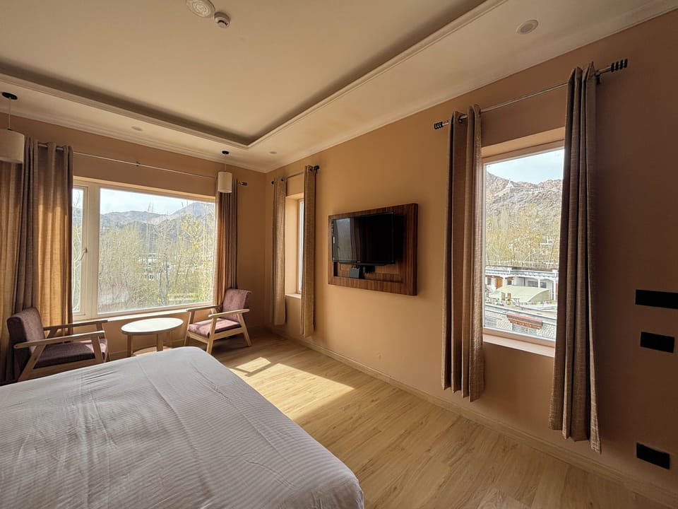 In-room safe, desk, blackout drapes, iron/ironing board (on request)
