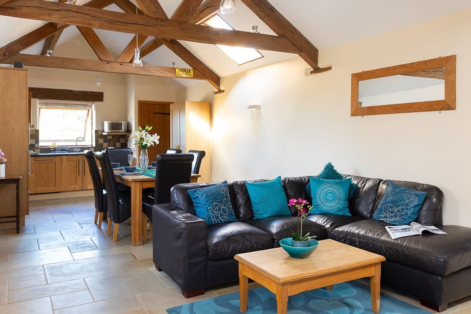 Bramble Barn Sitting Room - StayCotswold