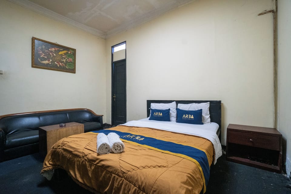 Deluxe Room | Desk, free WiFi, bed sheets