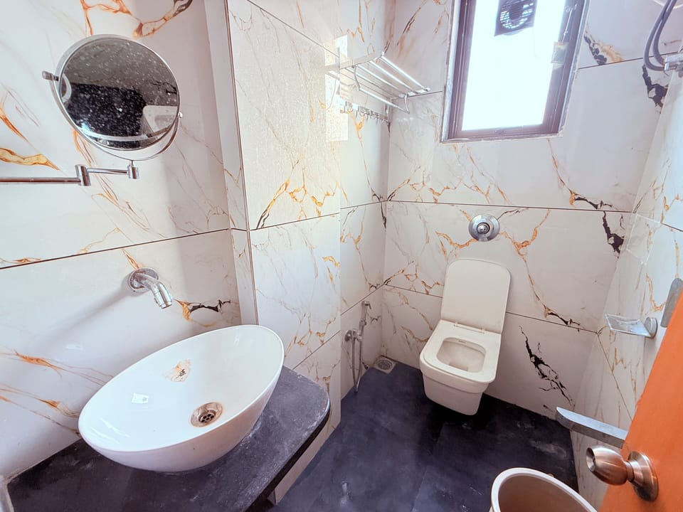 Shower, towels, soap, shampoo