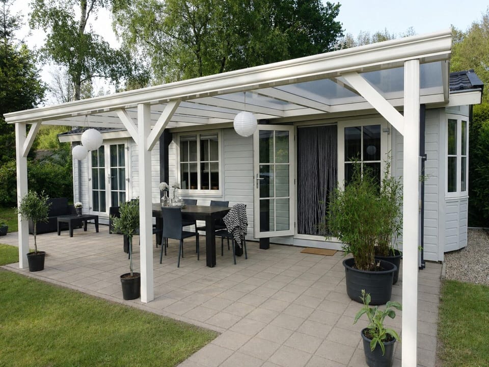 House | Outdoor dining
