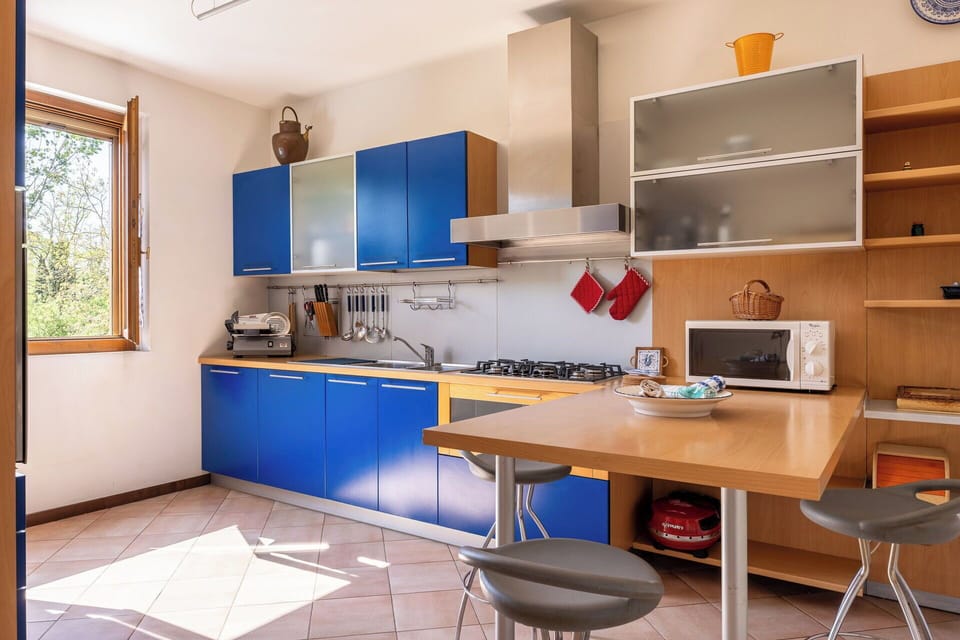 Autumn, Kitchen, Spring, Summer