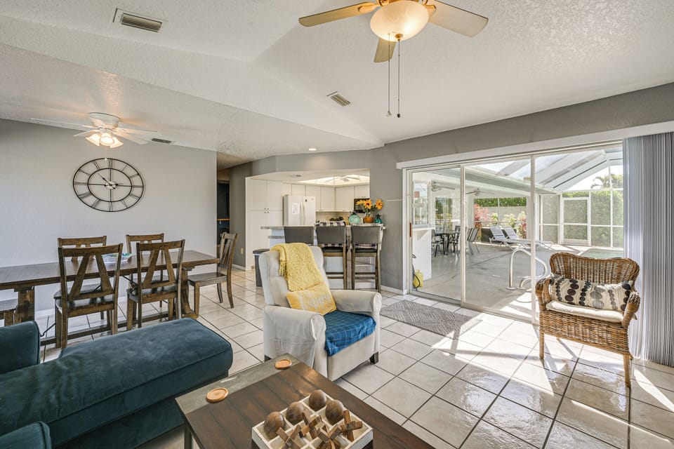 House (3 Bedrooms) | Interior