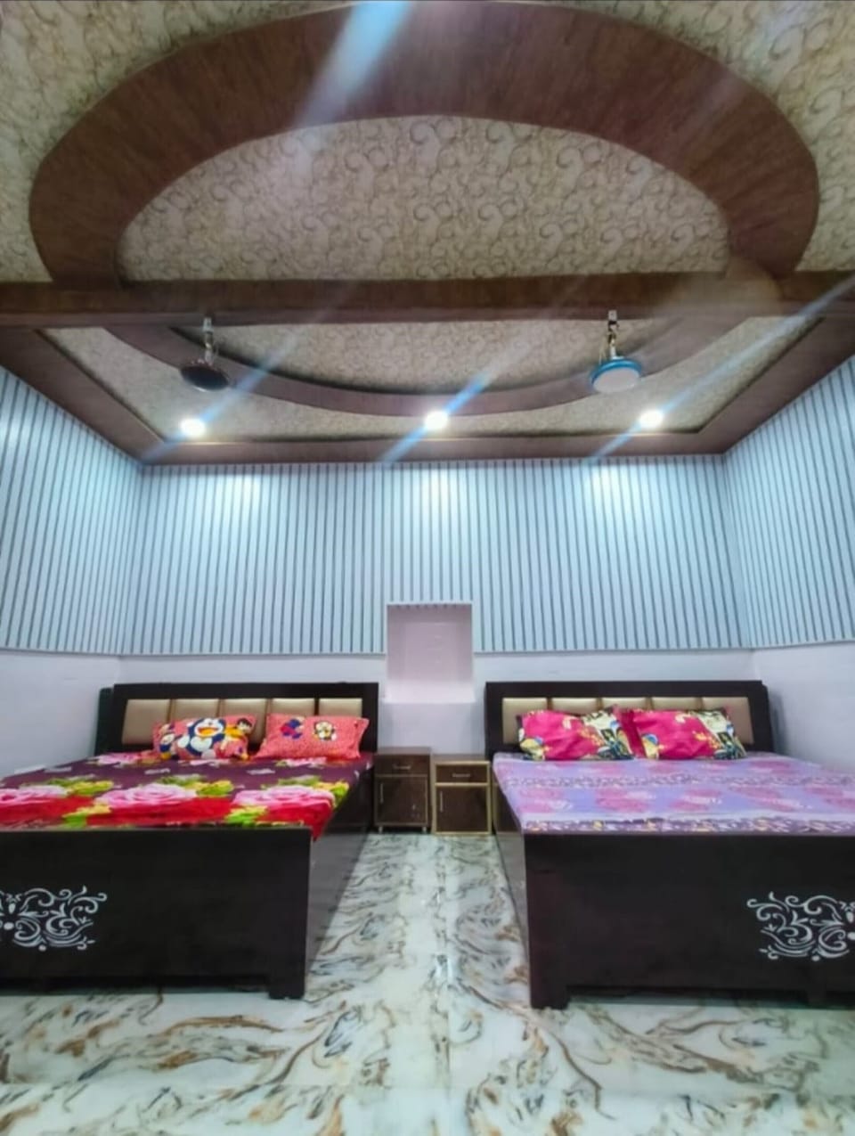 Deluxe Quadruple Room, City View | Desk, free WiFi