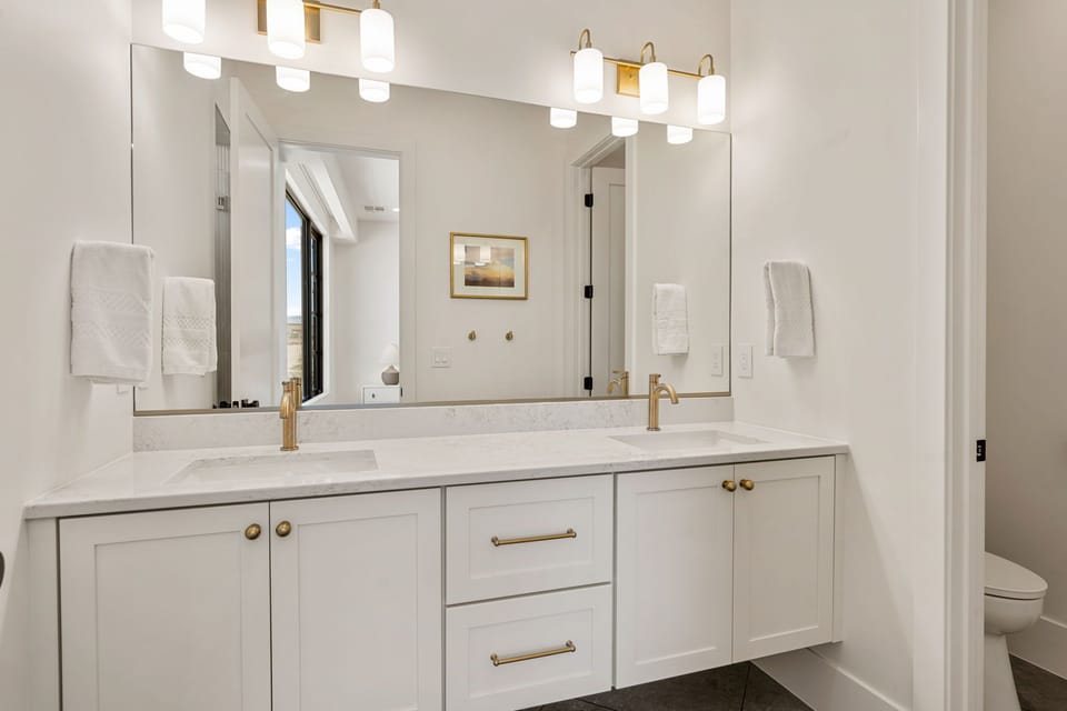 Unit C - Bathroom