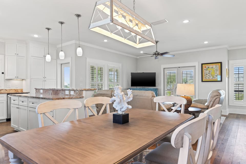 Dinning room table
