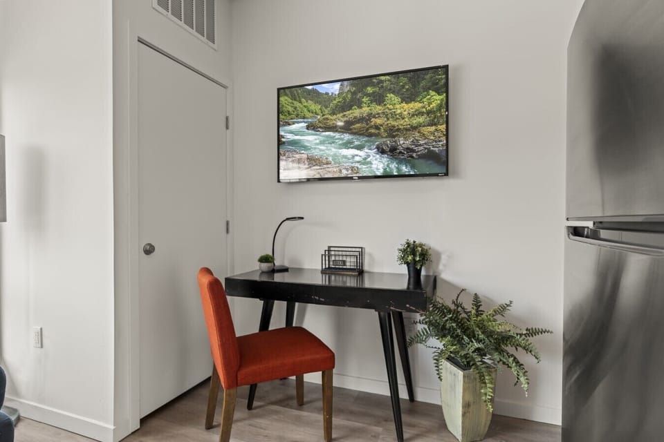 Workspace Desk - In Unit with Roku TV