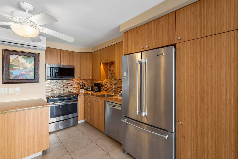 Condo, 1 Bedroom | Private kitchen | Coffee/tea maker, fridge, oven, toaster