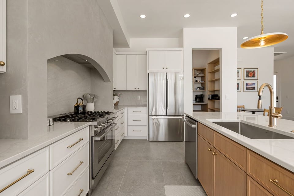 Townhome, 3 Bedrooms | Private kitchen | Fridge, oven, coffee/tea maker, toaster