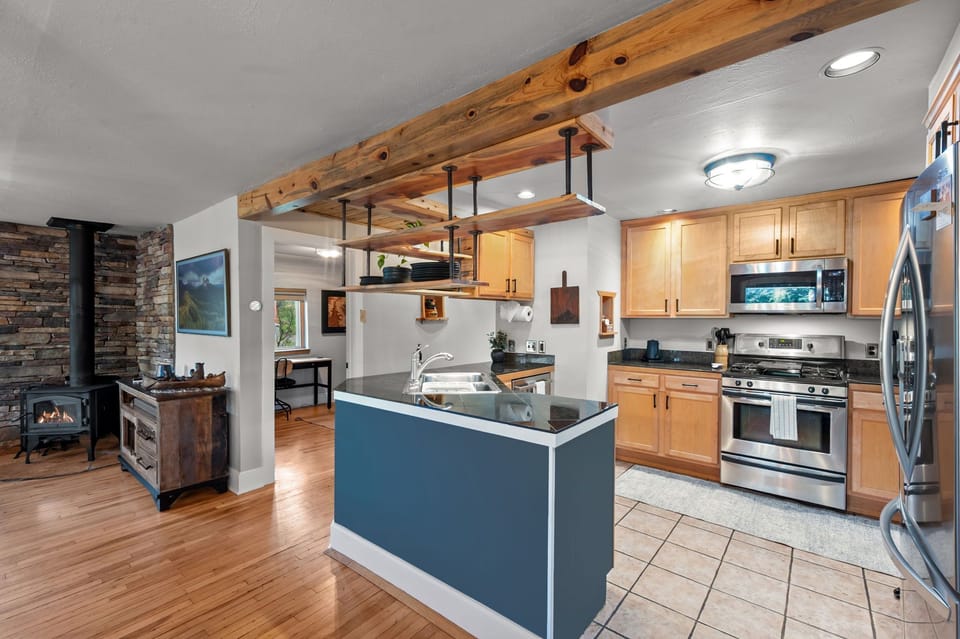 Everything you need for a home-cooked meal in the mountains.