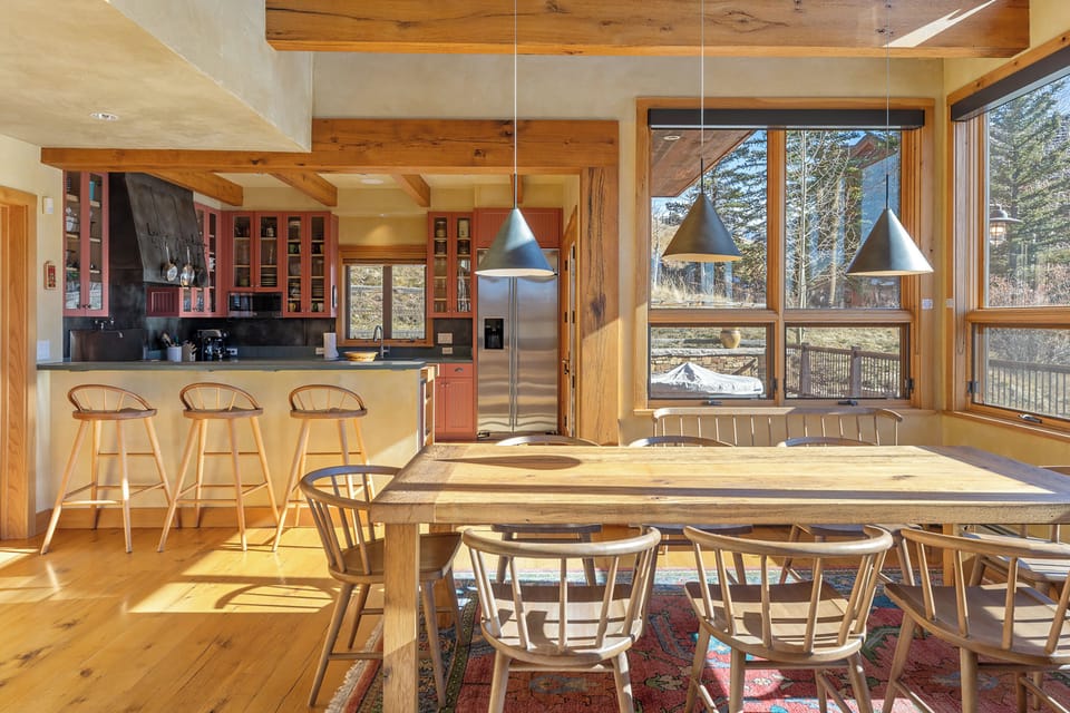 3.01_telluride_solstice_dining_room