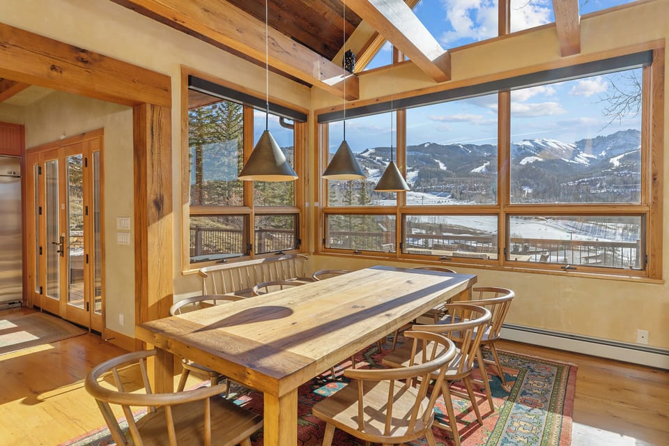 3.02_telluride_solstice_dining_room