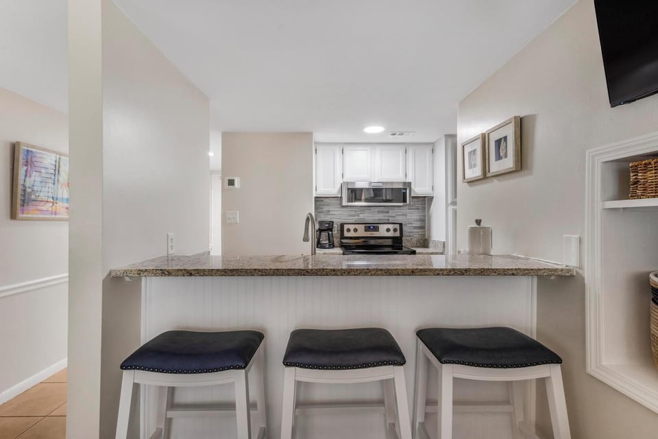 Kitchen bar seating