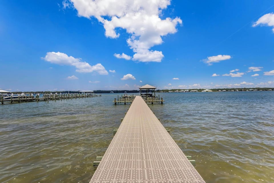 Community pier