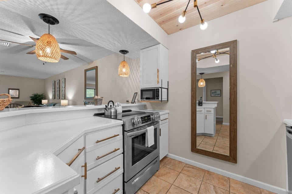 The open kitchen is well equipped for an unforgettable getaway​