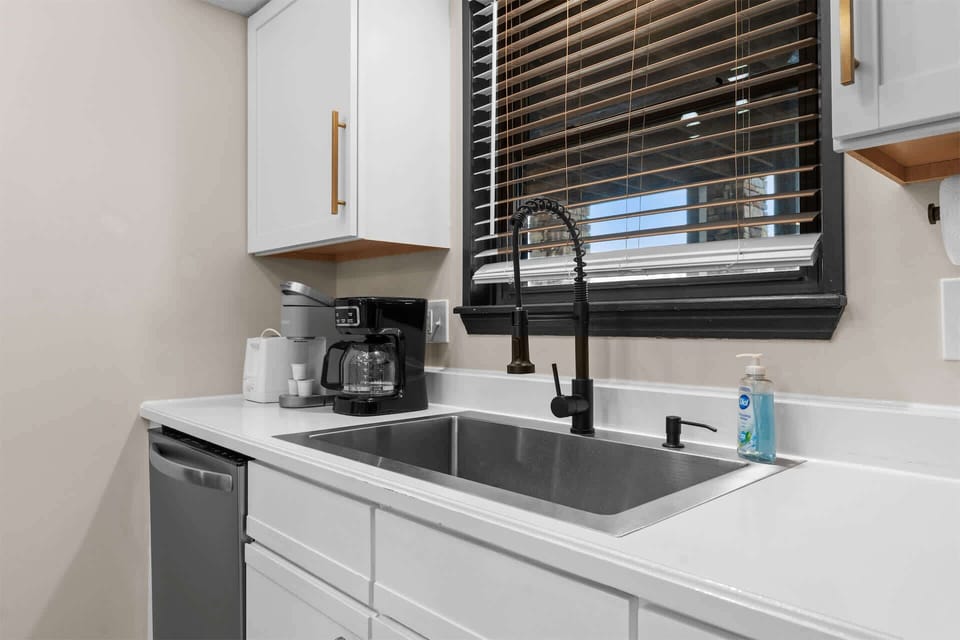 The open kitchen is well equipped for an unforgettable getaway​