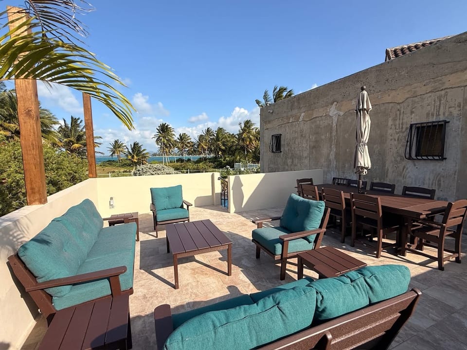 Rooftop are looking out at the beautiful ocean view.
