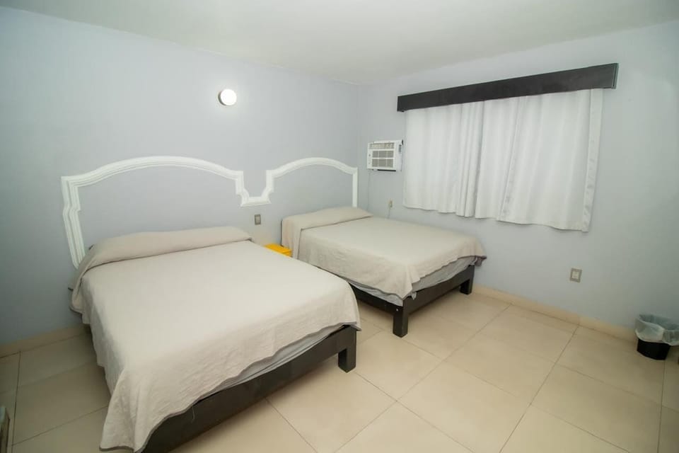 Family Room | Free WiFi