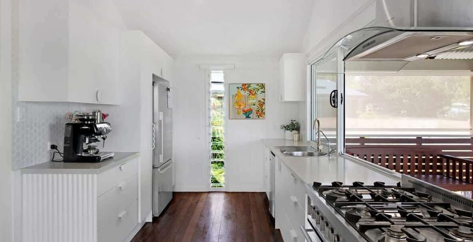 Fully equipped kitchen with gas cooking and plenty of prep space