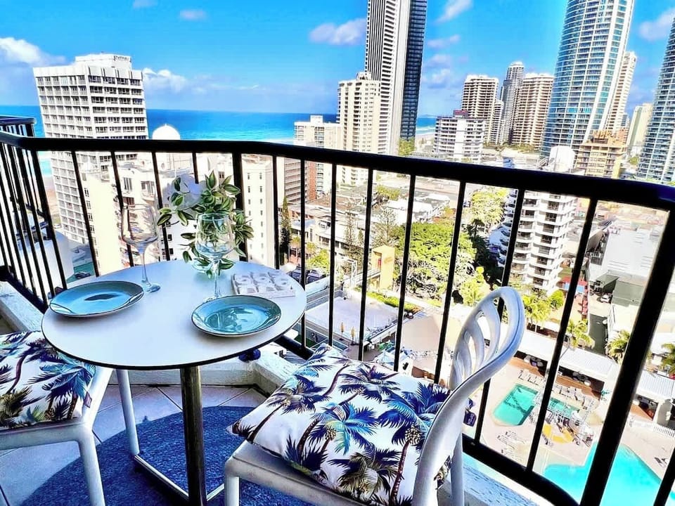 Step out onto your private balcony and soak in panoramic views of Surfers Paradise.