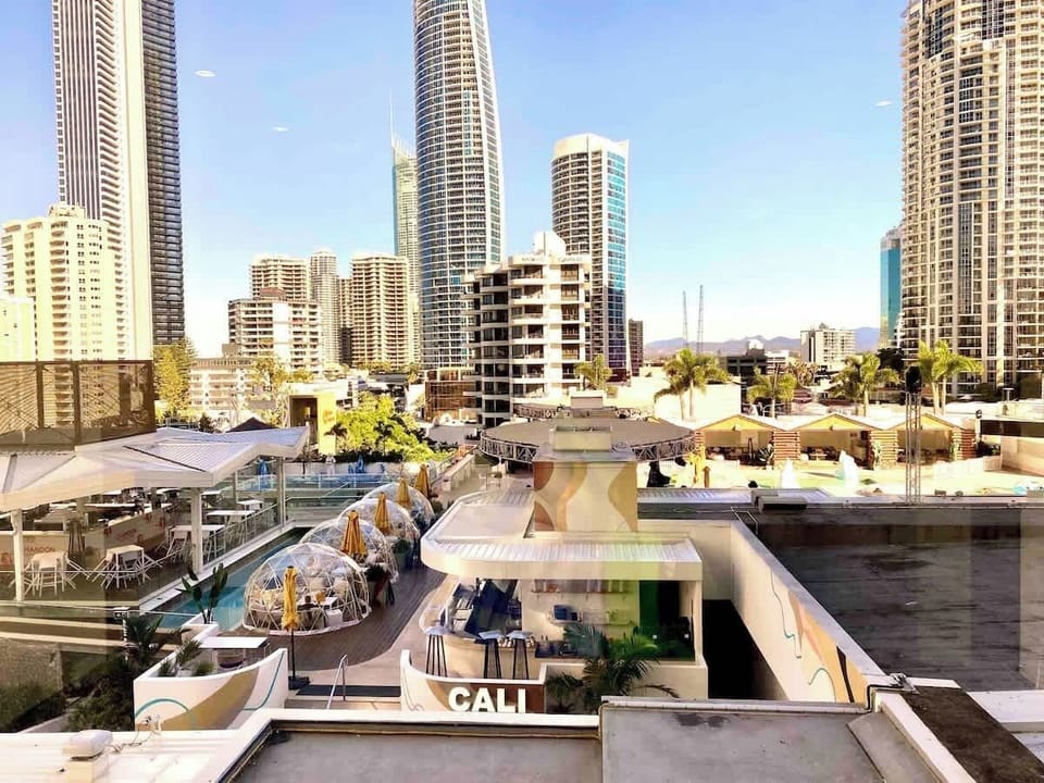 Sun, surf, and endless fun – welcome to Surfers Paradise!  