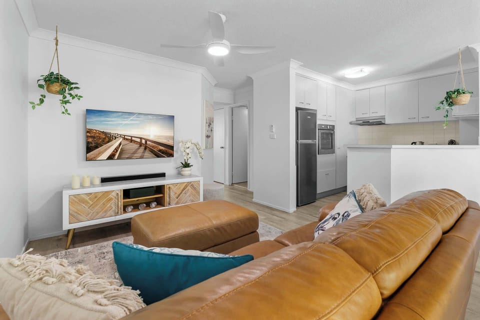 Spacious living room with Smart TV