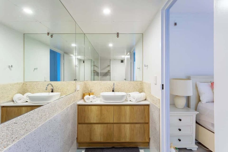 Refresh and renew in our beautifully designed and fully equipped bathroom