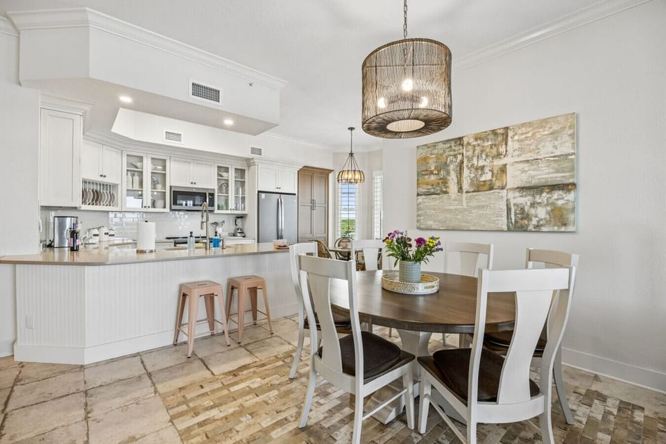 Open kitchen dining floor plan