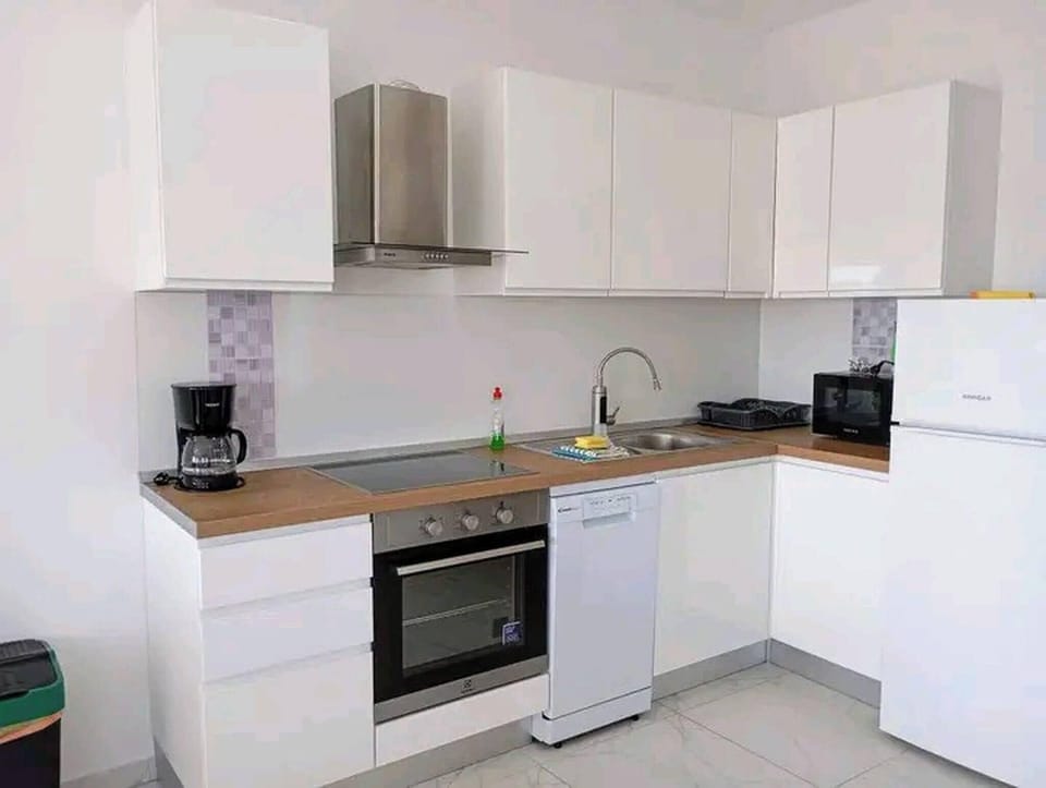 Apartment, 2 Bedrooms, Smoking, Balcony | Interior