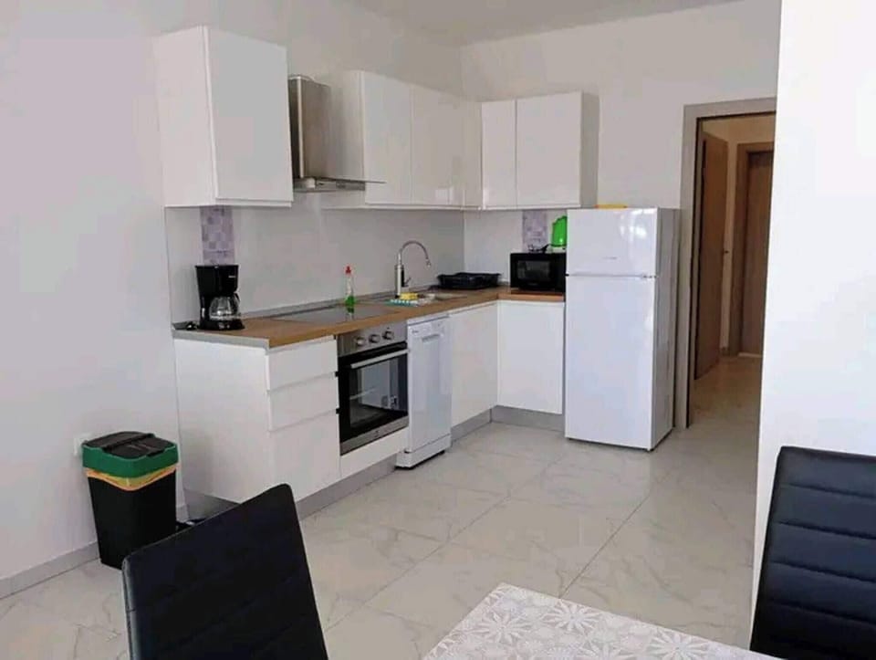 Apartment, 2 Bedrooms, Smoking, Balcony | Interior
