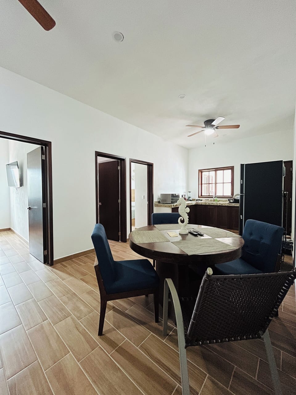 Family Apartment, Non Smoking | Private kitchen | Mini-fridge, microwave, stovetop, cookware/dishes/utensils