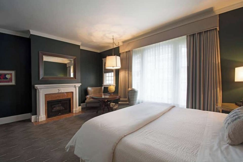 Bedroom. Interior and views may vary based on location and availability.