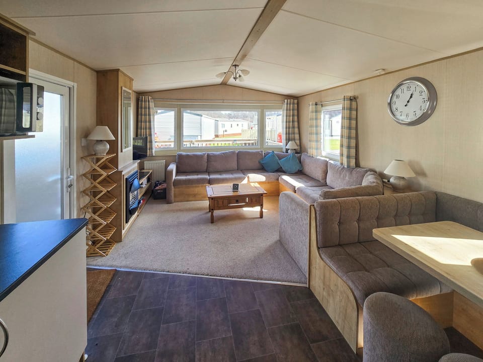 Open plan living space | No.76, Aviemore