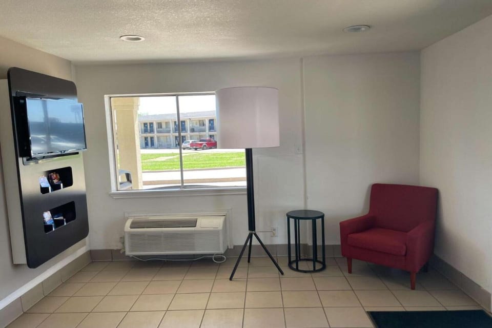 Entrance / Reception