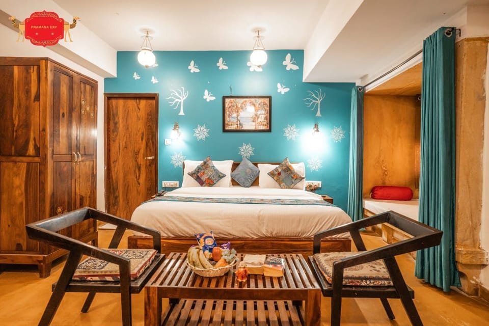 Classic Double Room, City View | Desk, laptop workspace, free WiFi
