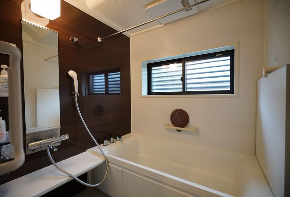 Standard Quadruple Room, Non Smoking | Bathroom | Slippers, bidet