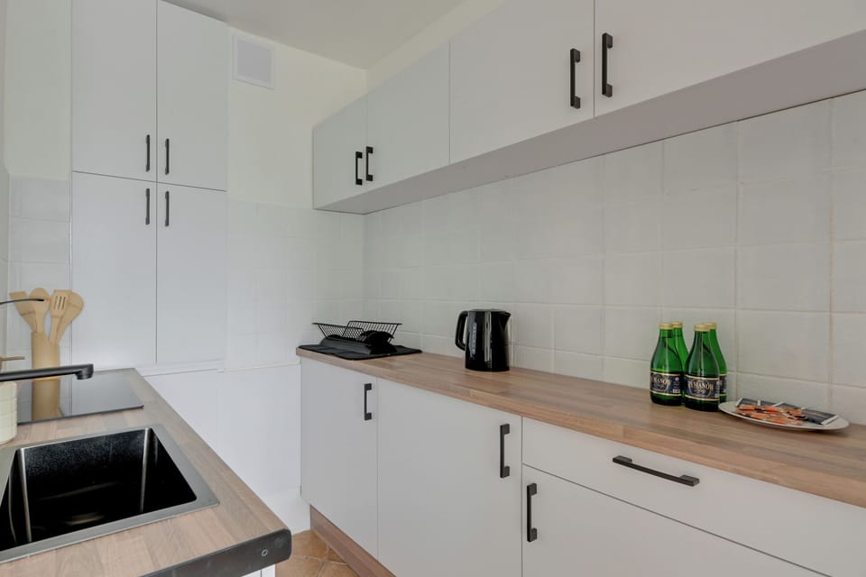Deluxe Apartment, Sea View | Private kitchen