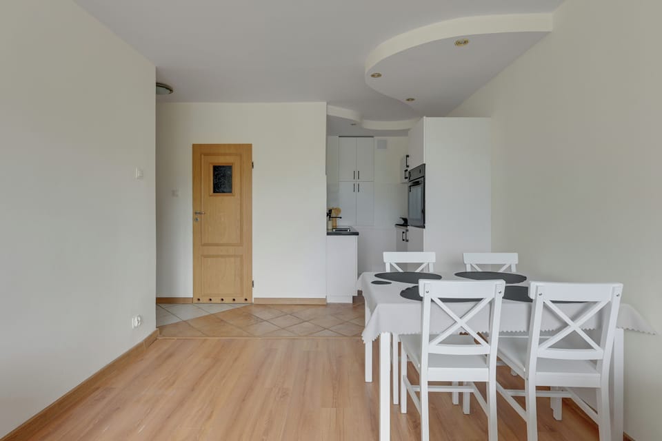 Deluxe Apartment, Sea View | Dining
